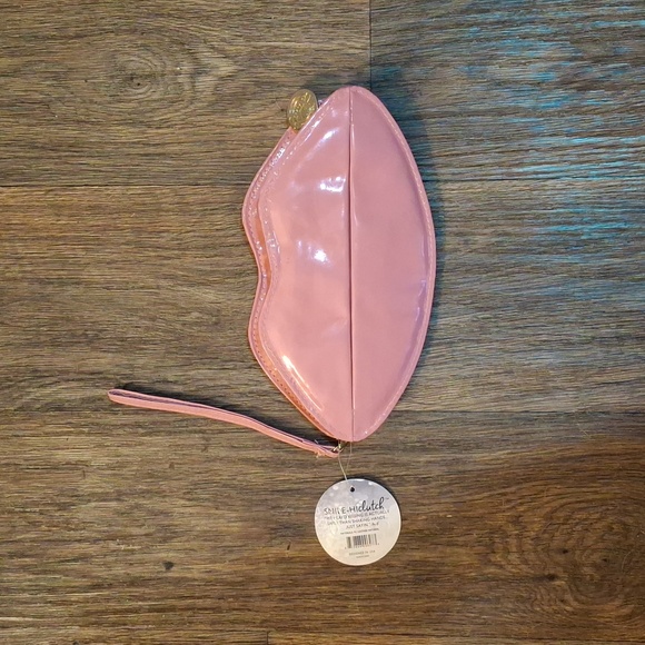 NEW SAVVY TRAVELERS KISS KLUTCH. - Picture 5 of 9